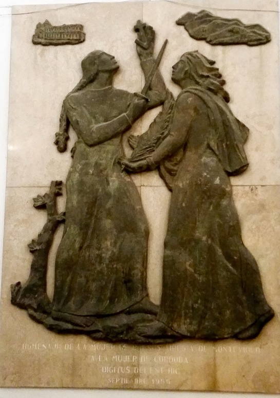monumento a la Mujer Córdobesa